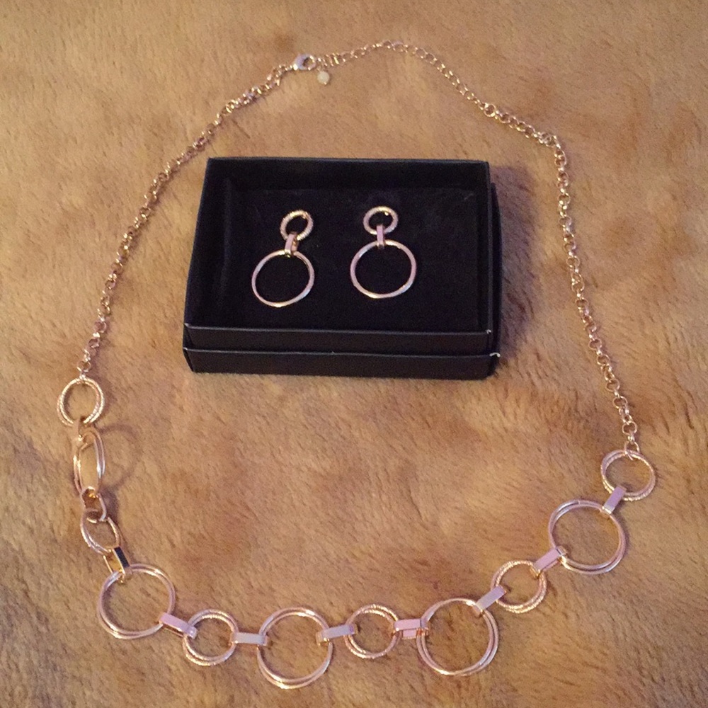 Rising Star Circle Link gift set-Goldtone new in box